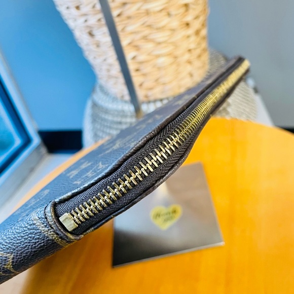 LOUIS VUITTON DOCUMENT CLUTCH IN MONOGRAM TH0910 FINAL SALE - Picture 6 of 12